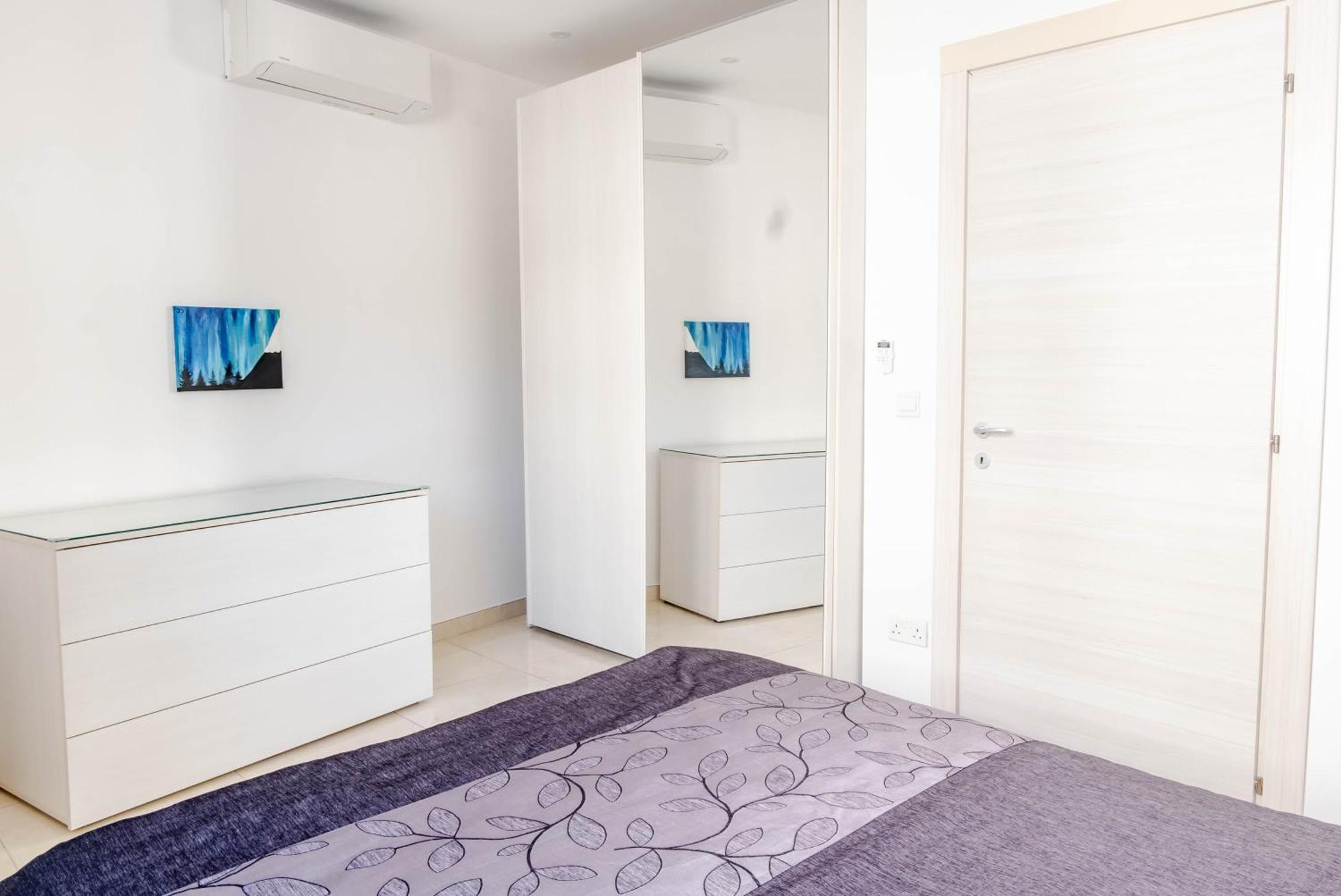 Mellieha, Luxury 3 Bedroom Azure Maisonette * Mellieha